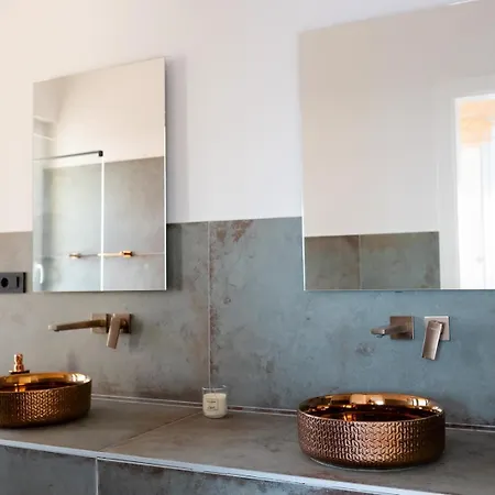 Villa Koko With Heated Pool And Sea View
